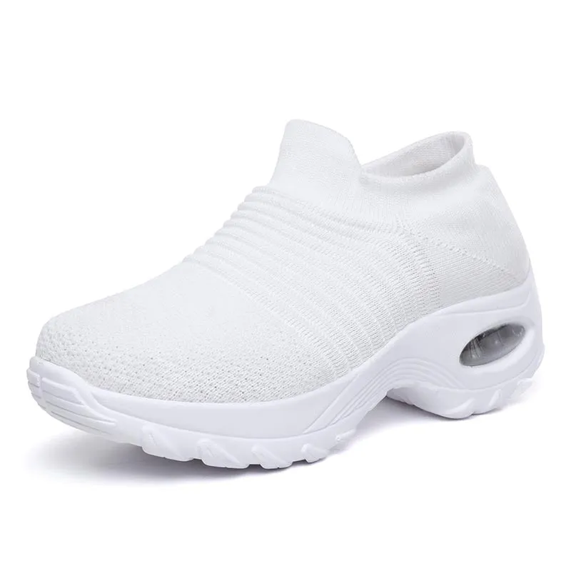 Casual breathable soft-soled woven shoes