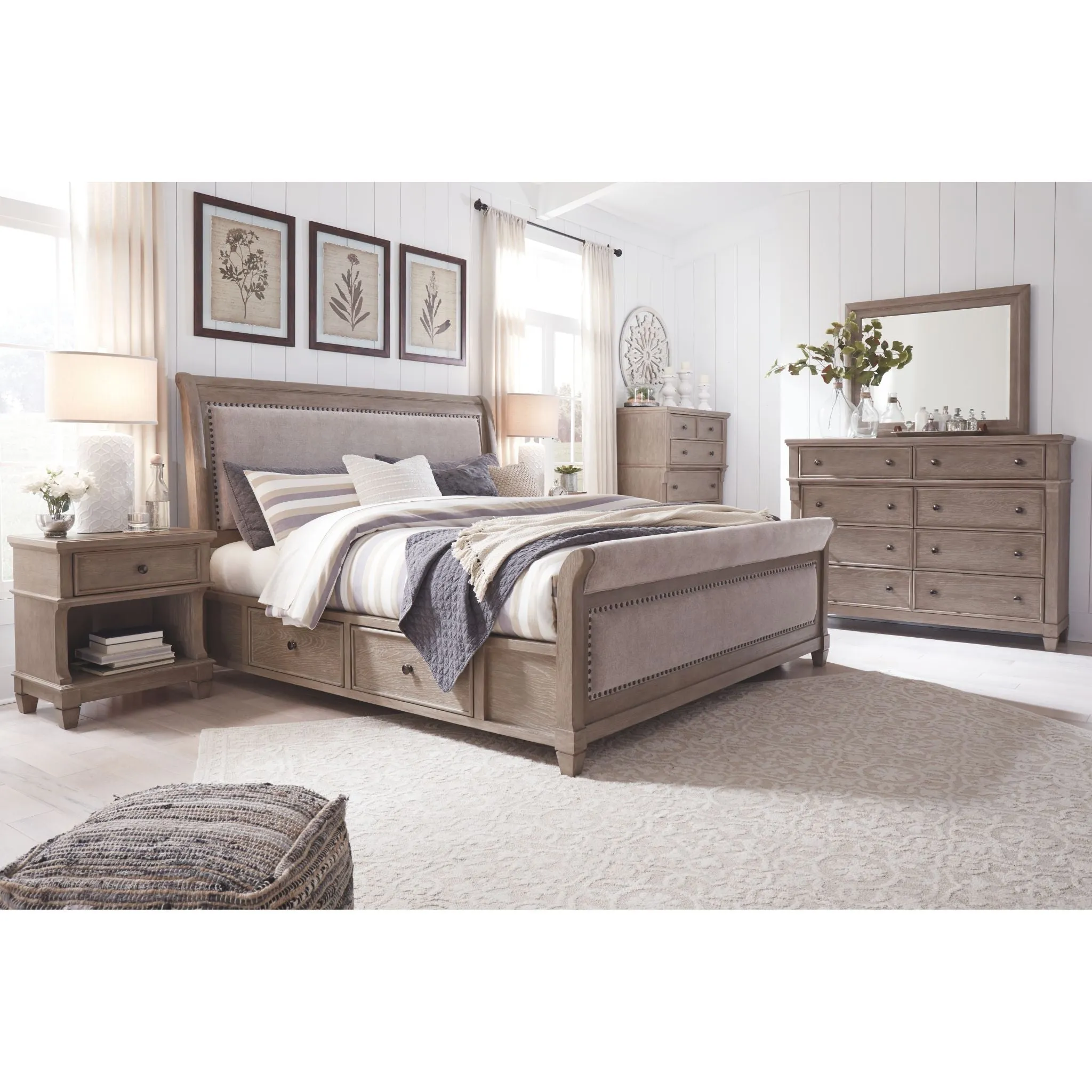 Challene - EXCLUSIVE 5 Piece King Storage Bedroom