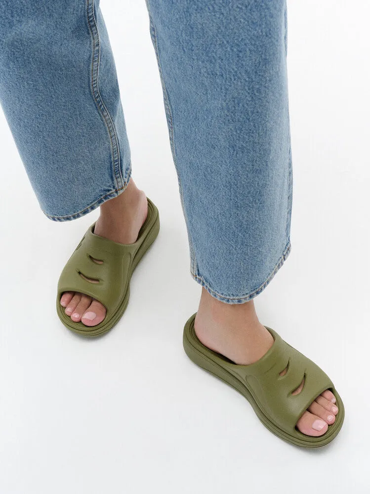 FitFlop RelieFF Recovery Slides