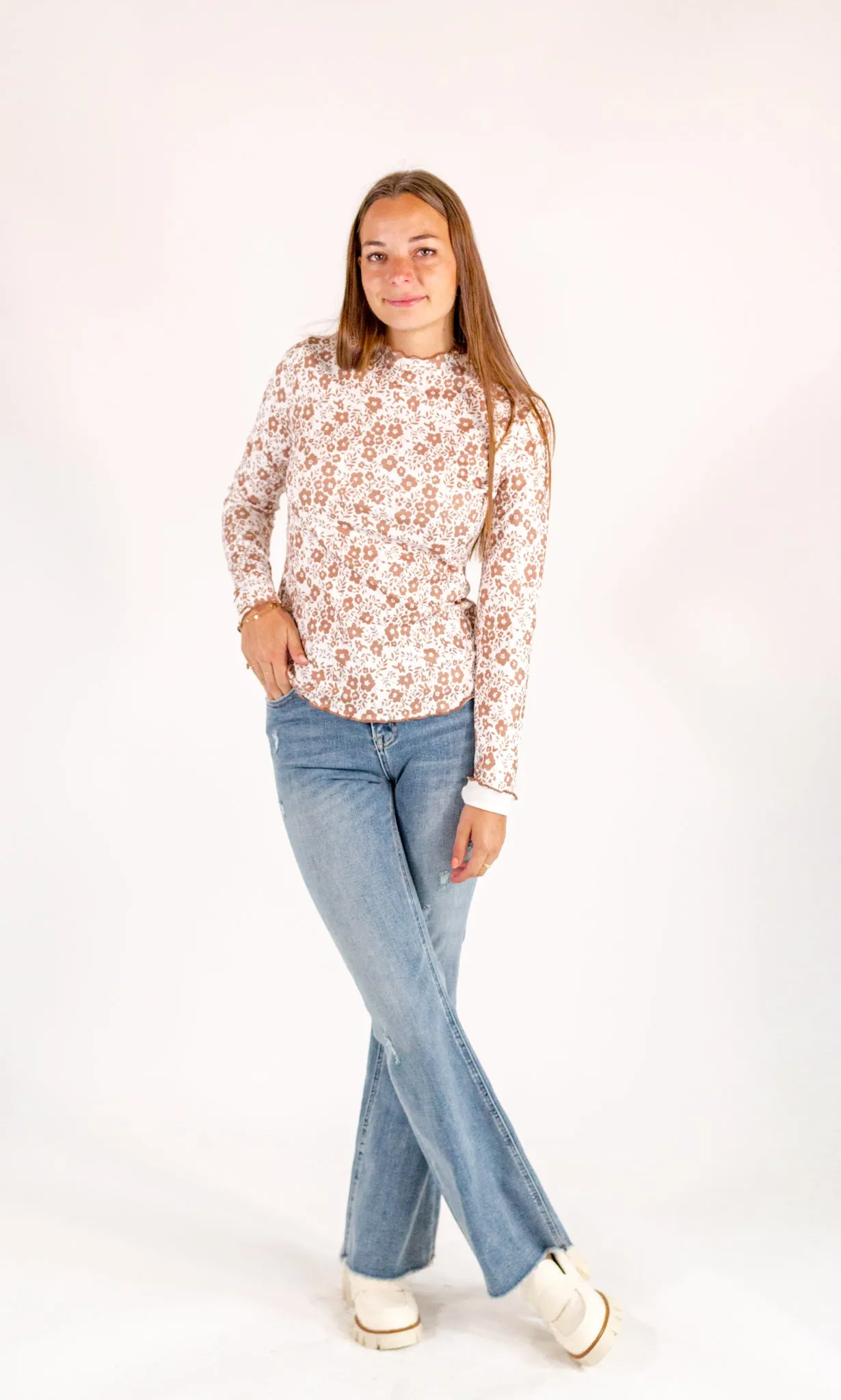 Kicks & Giggles Top・Taupe