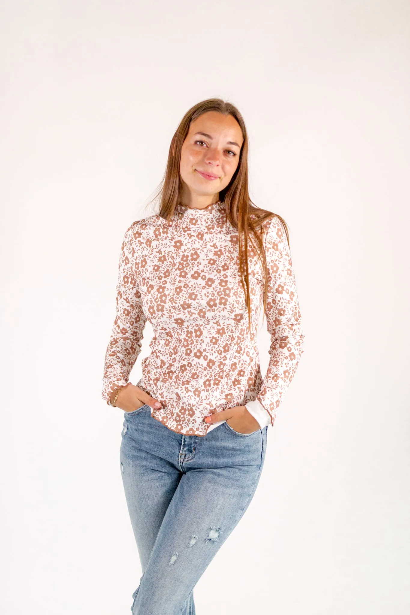 Kicks & Giggles Top・Taupe
