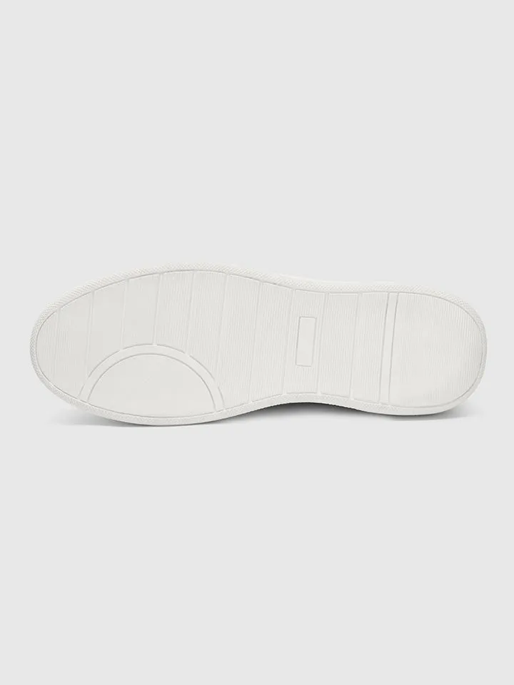 Low-cut Casual Sneakers - Sandstroll