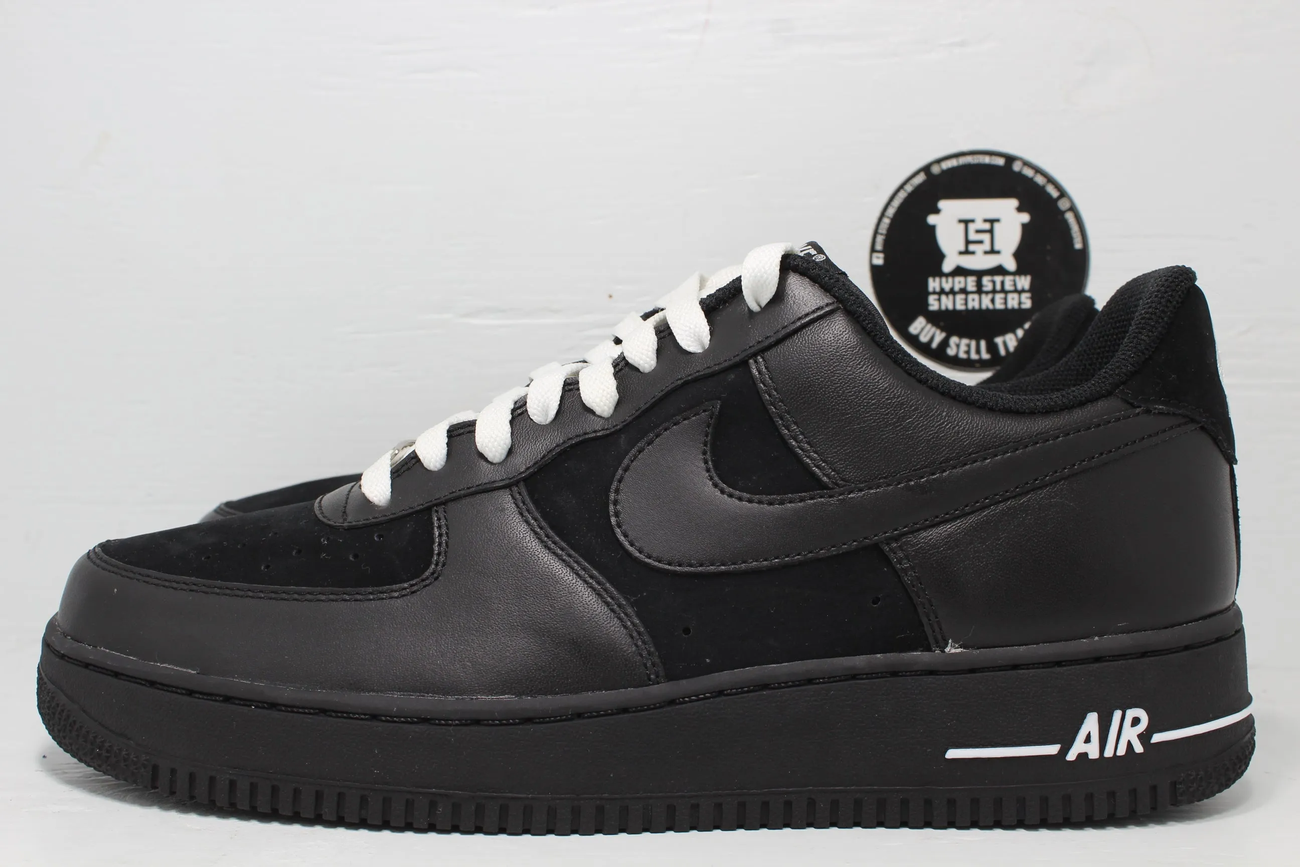 Nike Air Force 1 '07 Black Suede